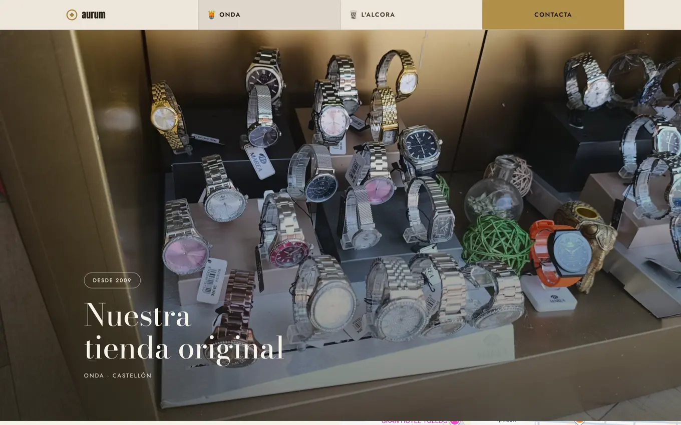 Página del local de Onda en joiesaurum.com, con la vitrina de relojes de la tienda original